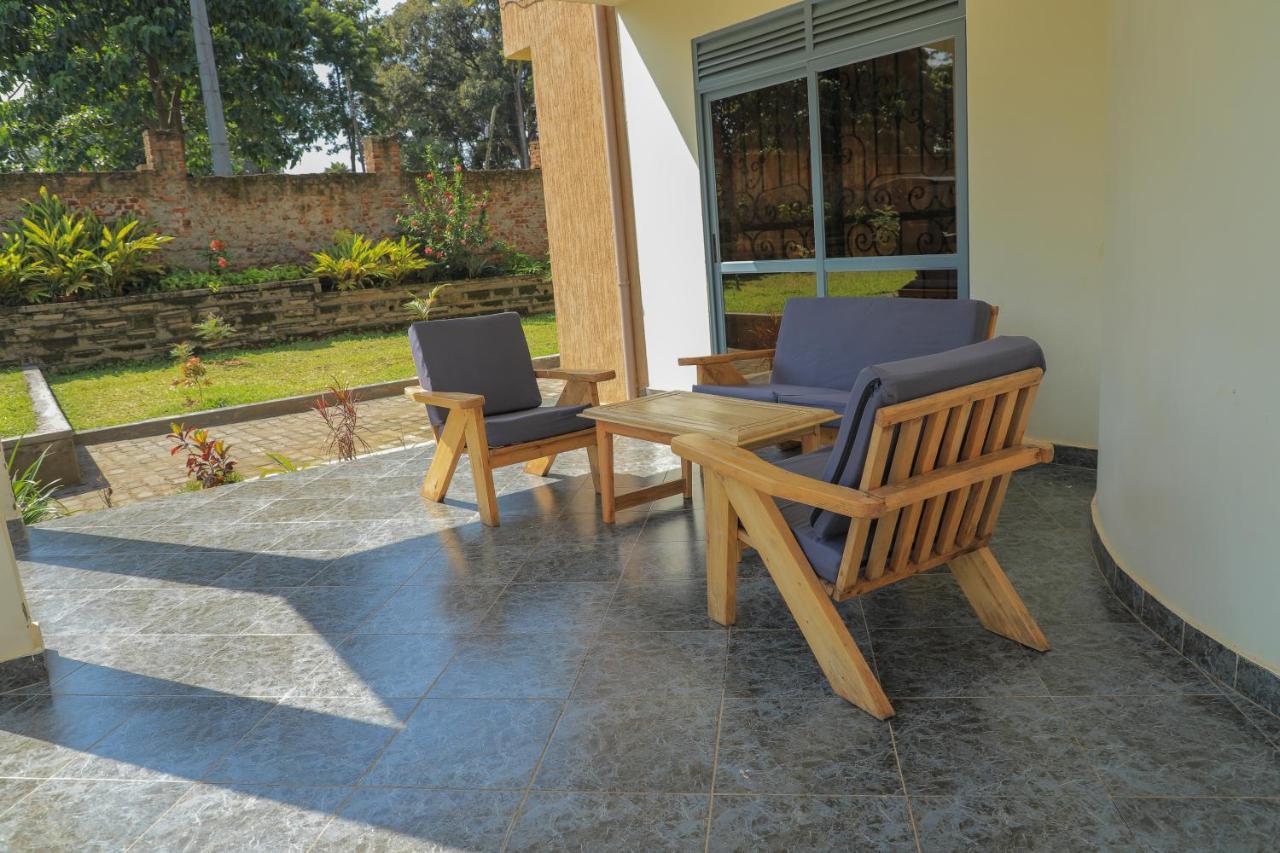 Silver Oaks Hotel Boma Fort Portal Eksteriør bilde