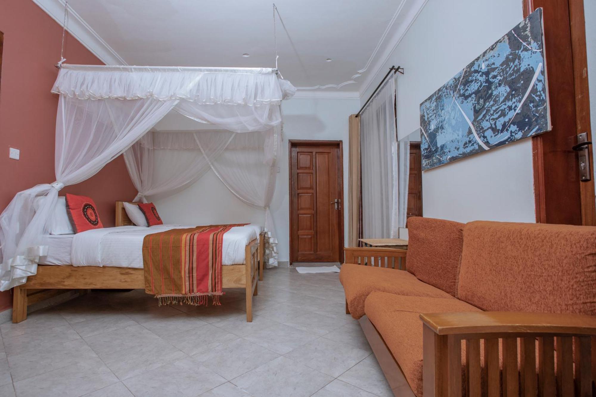 Silver Oaks Hotel Boma Fort Portal Eksteriør bilde