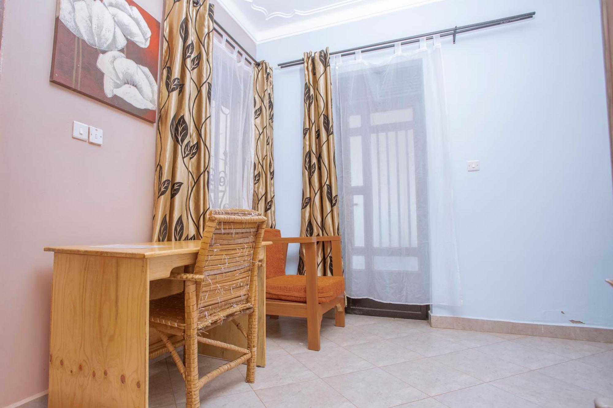 Silver Oaks Hotel Boma Fort Portal Eksteriør bilde
