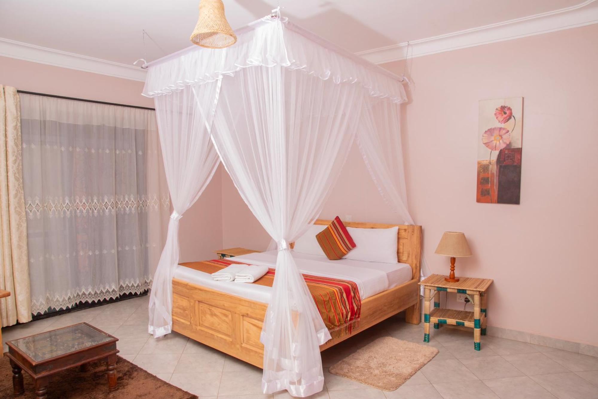 Silver Oaks Hotel Boma Fort Portal Eksteriør bilde